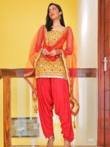 Gur nalon ishq mitha - tahlia suraj in patiala suit